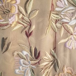 VINTAGE DKNY 100% SILK FLORAL EMROUDERED SLIP DRESS SUMMER TIME!